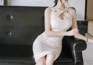 少妇美女极品美軳人人体视频,极品身材与性感魅力完美融合
