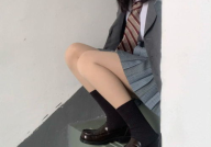 光腿神器套黑色袜子,“光腿神器搭配黑色袜子的时尚搭配指南”