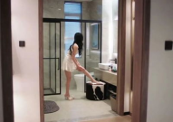 大尺度色诱美女,揭秘美女的诱惑力